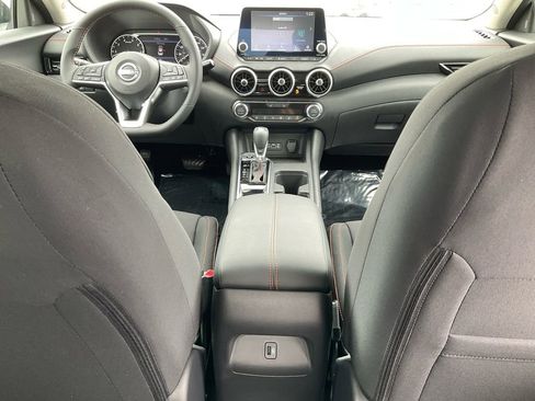 Certified 2025 Nissan Sentra SR image 29