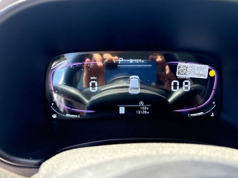 Used 2025 Kia Soul LX FWD image 24