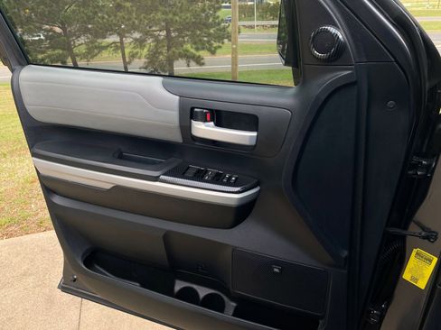 Used 2018 Toyota Tundra Limited w/ Limited Premium Package image 26