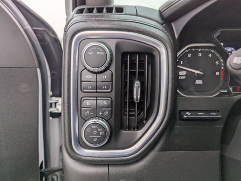 Used 2021 GMC Sierra 1500 Denali w/ Denali Ultimate Package image 15