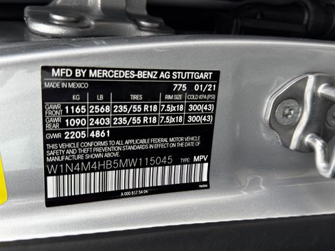 Used 2021 Mercedes-Benz GLB 250 4MATIC w/ Premium Package image 45