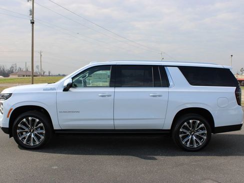 New 2026 Chevrolet Suburban High Country AWD/4WD image 6