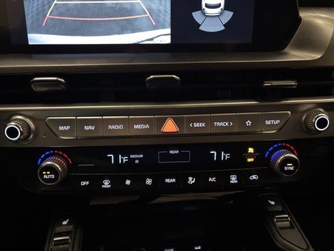 Certified 2024 Kia Telluride S w/ S Sunroof Package image 18