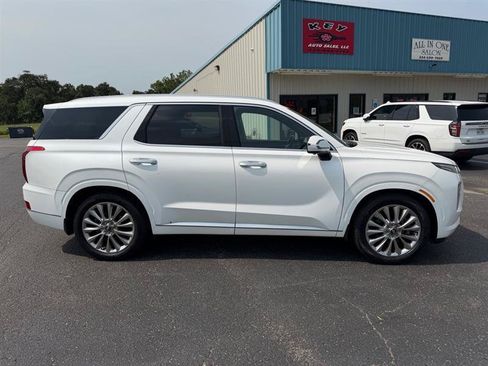 Used 2020 Hyundai Palisade Limited FWD image 2