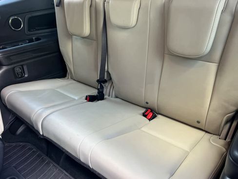 Used 2019 Subaru Ascent Limited w/ Popular Package #3 AWD/4WD image 16