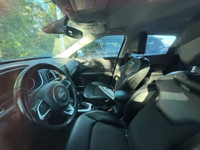 Used 2018 Jeep Compass Latitude w/ Popular Equipment Group AWD/4WD image 10