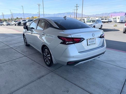 Used 2024 Nissan Versa SV w/ Trunk Package image 5
