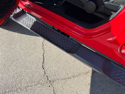 Used 2016 Jeep Wrangler Unlimited Sahara image 11