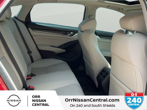 Used 2020 Honda Accord Touring image 12