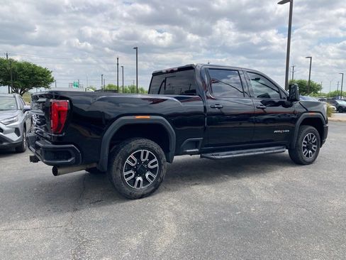 Used 2020 GMC Sierra 2500 AT4 w/ AT4 Premium Package image 5