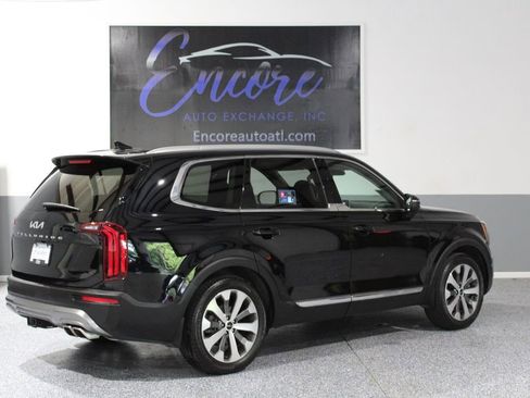 Used 2022 Kia Telluride EX w/ EX Premium Package FWD image 3
