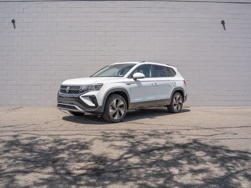 Used 2023 Volkswagen Taos S FWD image 1
