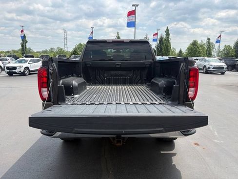 Used 2019 GMC Sierra 1500 SLE w/ SLE Value Package AWD/4WD image 16