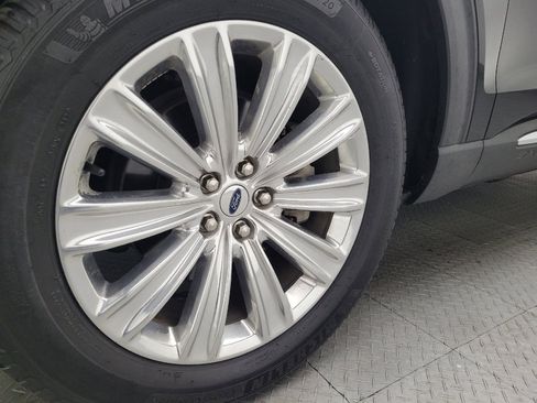Used 2020 Ford Explorer Limited image 31