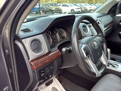 Used 2014 Toyota Tundra Limited w/ Limited Premium Package image 15