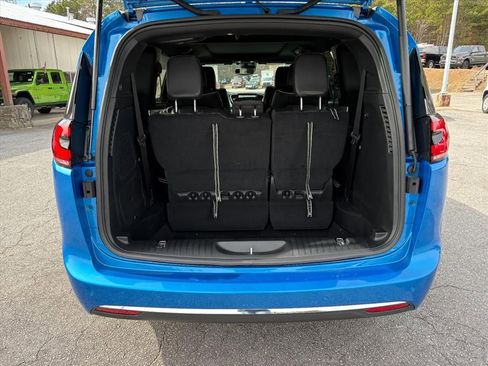 New 2026 Chrysler Pacifica Limited image 23