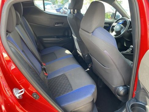 Used 2021 Toyota C-HR XLE image 23