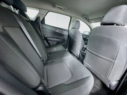 Used 2024 Kia Sportage LX FWD image 31