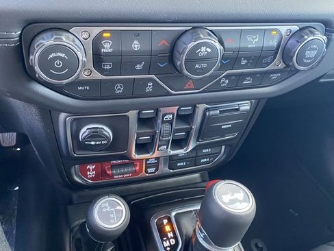 New 2026 Jeep Wrangler Unlimited Rubicon w/ Safety Group image 23