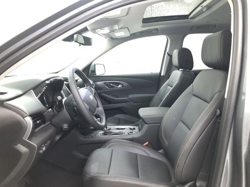 Used 2020 Chevrolet Traverse Premier image 11