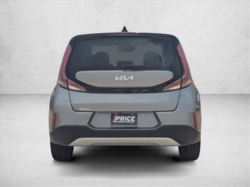 Used 2025 Kia Soul LX w/ LX Technology Package image 6