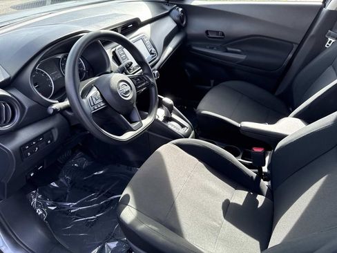Certified 2025 Nissan Kicks Play S image 21