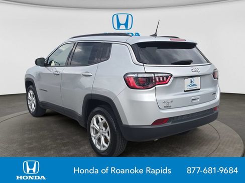 Used 2024 Jeep Compass Latitude AWD/4WD image 3