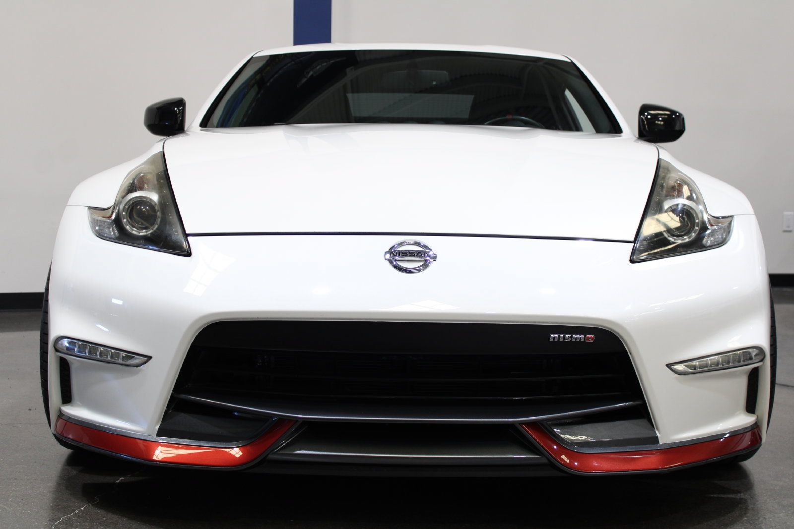 Used 2019 Nissan 370Z NISMO RWD image 5