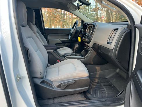 Used 2019 Chevrolet Colorado W/T image 16