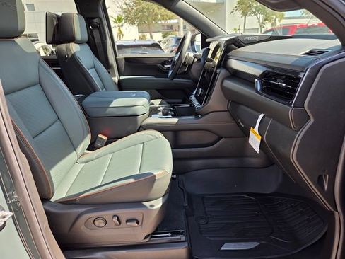 New 2026 GMC Yukon AT4 w/ AT4 Premium Plus Package image 18