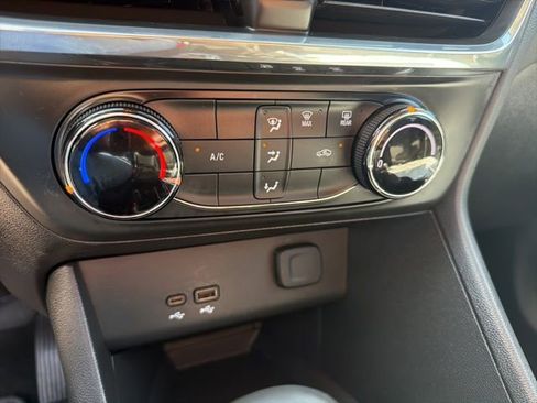 Used 2025 Buick Encore GX Preferred FWD image 13