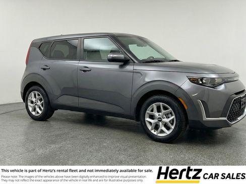 Used 2025 Kia Soul LX w/ LX Technology Package FWD image 1