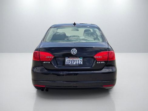 Used 2011 Volkswagen Jetta SEL FWD image 5