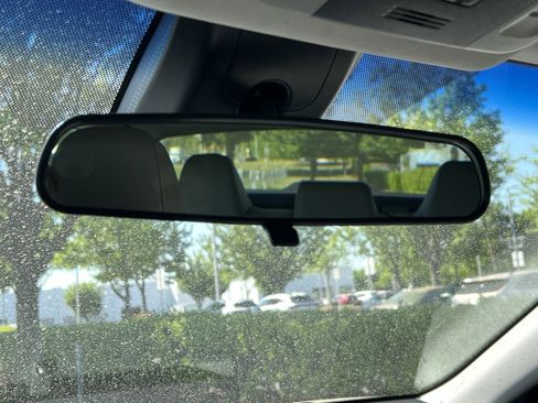 Used 2020 Toyota Camry SE image 27