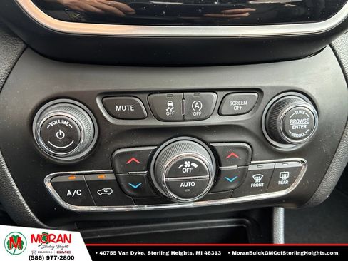 Used 2020 Jeep Cherokee Limited AWD/4WD image 15