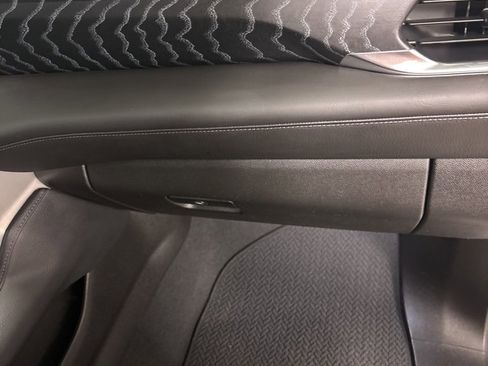 Used 2023 GMC Yukon XL Denali image 33