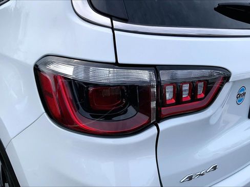 Used 2024 Jeep Compass Limited image 25