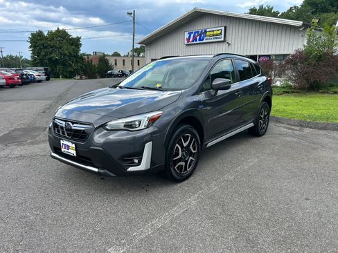 Used 2021 Subaru Crosstrek Hybrid w/ Moonroof Package w/Navigation AWD/4WD image 2