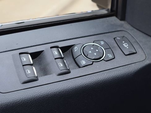 Used 2022 Ford F250 Platinum w/ FX4 Off-Road Package AWD/4WD image 20