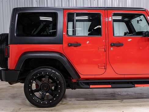 Used 2015 Jeep Wrangler Unlimited Sport w/ Connectivity Group AWD/4WD image 17
