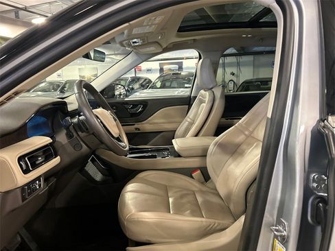 Used 2022 Lincoln Aviator Reserve w/ Equipment Group 201A image 10