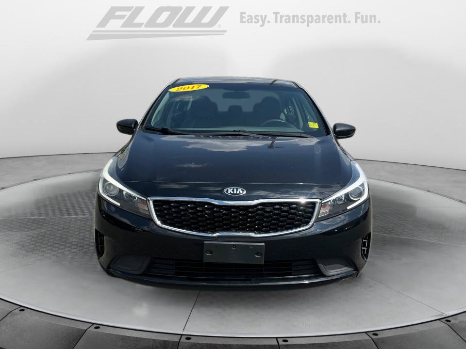 Used 2017 Kia Forte LX FWD image 3