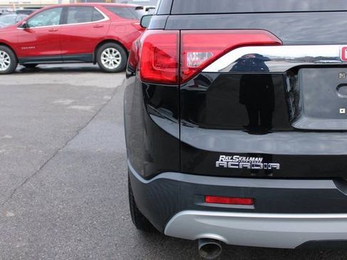 Used 2017 GMC Acadia SLE image 41