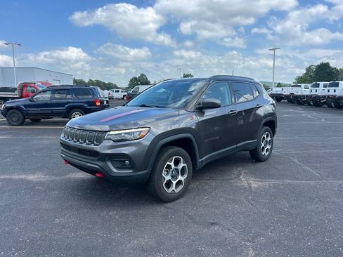 Used 2022 Jeep Compass Trailhawk w/ Trailhawk Elite Group AWD/4WD image 5