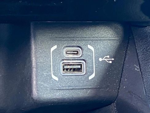 Used 2022 Jeep Compass Latitude w/ Sun and Sound Group image 19