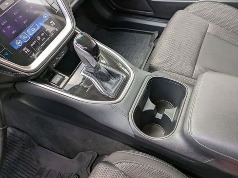 Used 2022 Subaru Outback Premium image 13