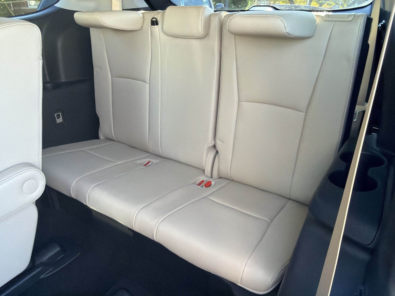 Used 2023 Toyota Highlander Limited FWD image 27