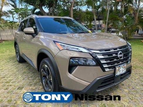 Used 2024 Nissan Rogue SV w/ SV Premium Package FWD image 19
