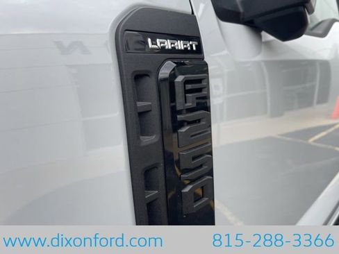New 2026 Ford F250 Lariat w/ Black Appearance Package image 27