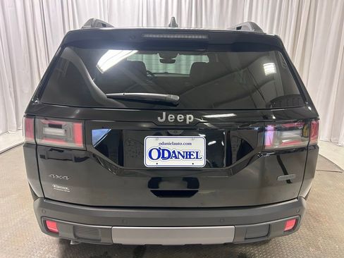 New 2026 Jeep Cherokee Overland image 29